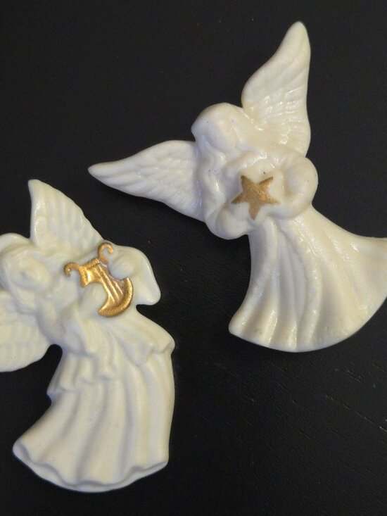 VTG Brooch 2PC Lenox White Stoneware Porcelain Angel GoldTone Religious Keepsake - Picture 1 of 13